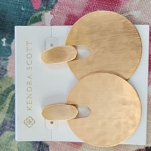 KENDRA SCOTT BRAND NEW EARRINGS drop style, disc